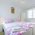 Sb Apartment No 3
